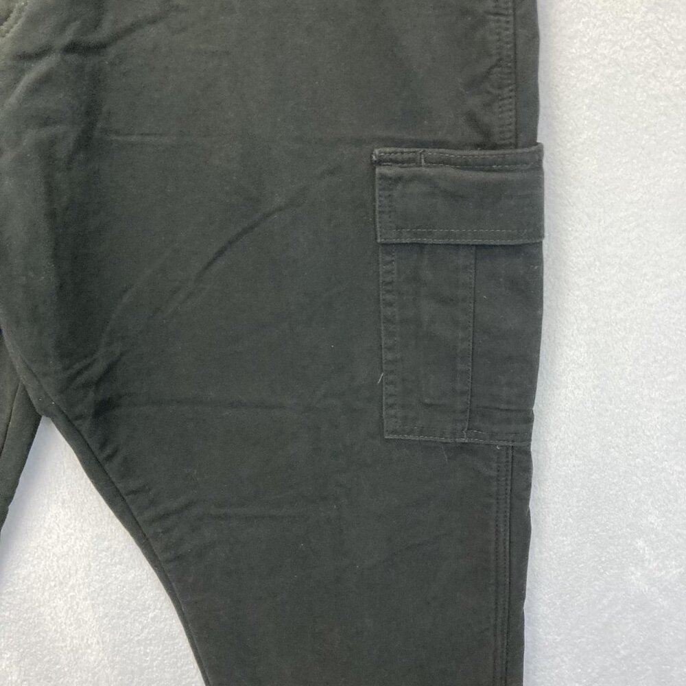 NWT Wrangler Fleece Lined Cargo Pants Mens 40x30 Black Winter Pockets 10ZM6LLBL - Picture 8 of 14